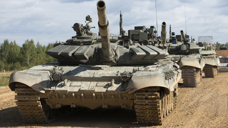 russian t-80 tank demonstrations