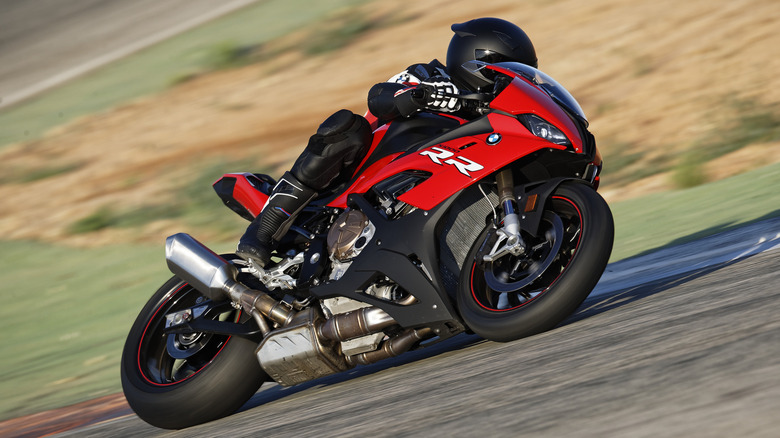 2019 BMW S1000RR on track