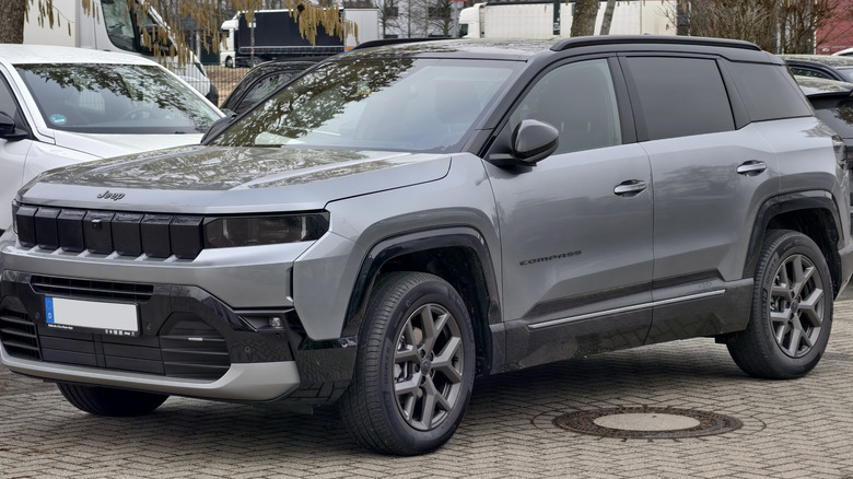 Jeep Compass 2026 on display in a parking lot